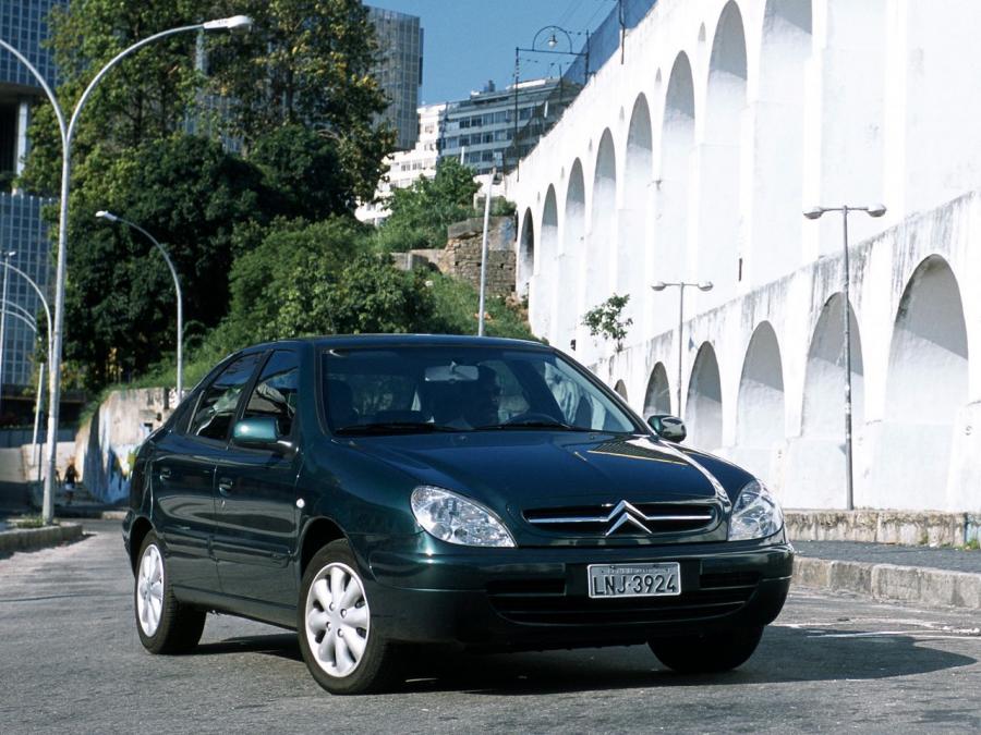  Citroen Xsara Hatchback 2000 года  (фото 1 из 8)